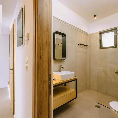 Anemos Luxury